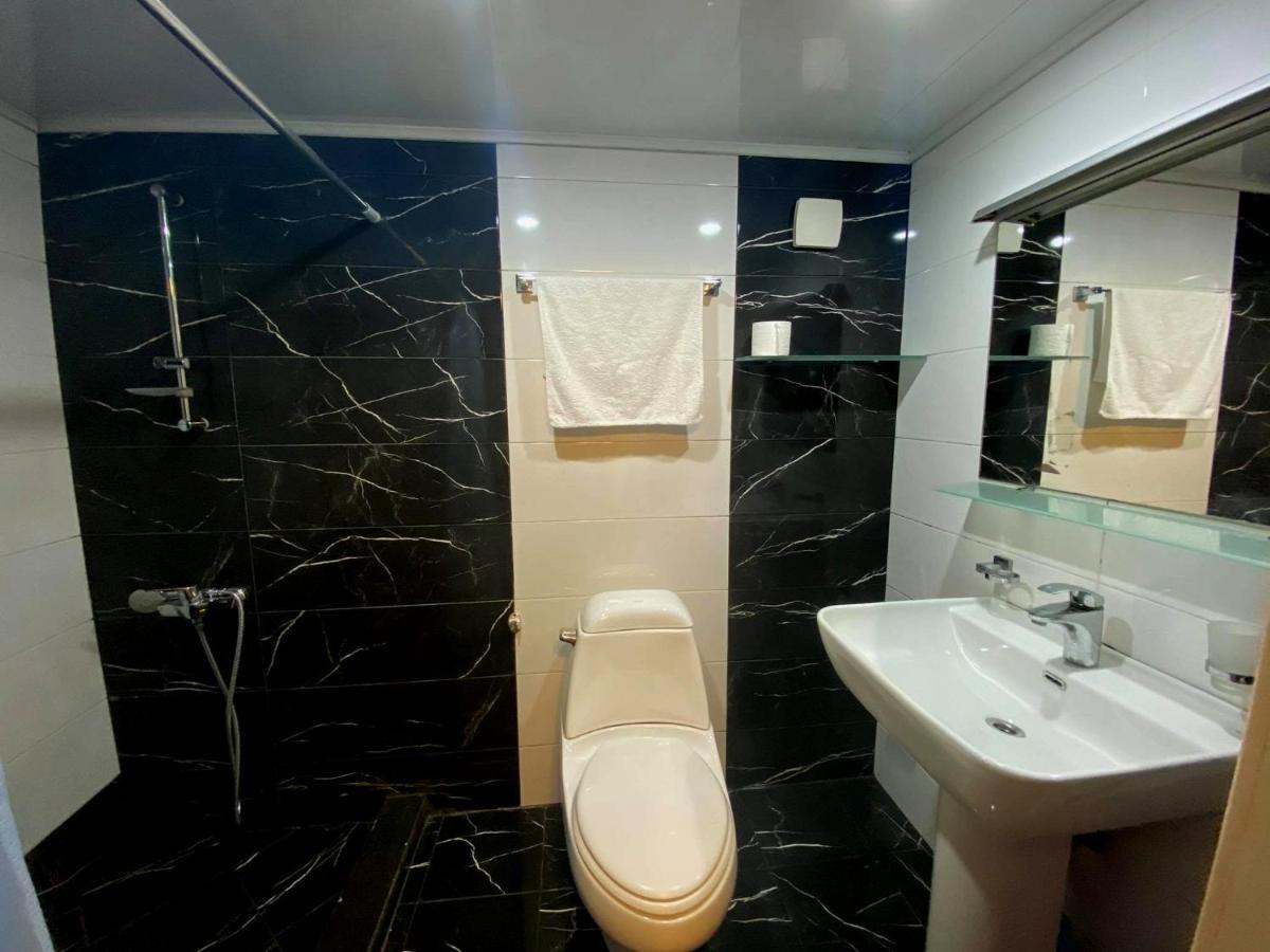Wine Rise Apartment Tbilisi Ngoại thất bức ảnh
