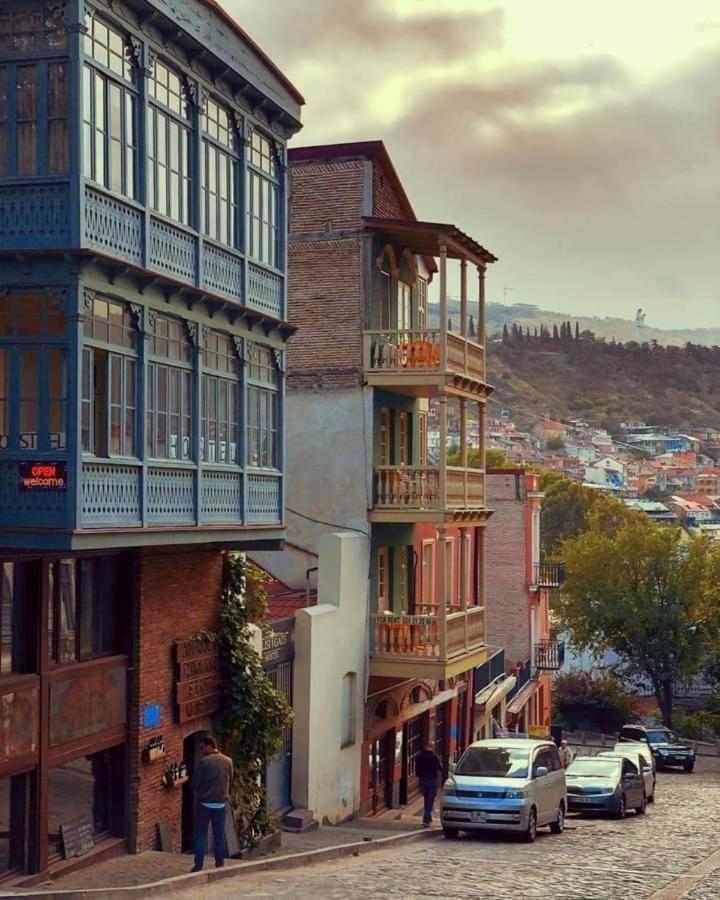 Wine Rise Apartment Tbilisi Ngoại thất bức ảnh