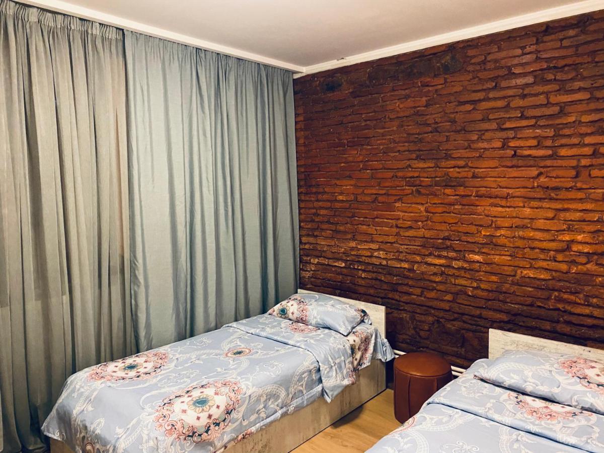 Wine Rise Apartment Tbilisi Ngoại thất bức ảnh