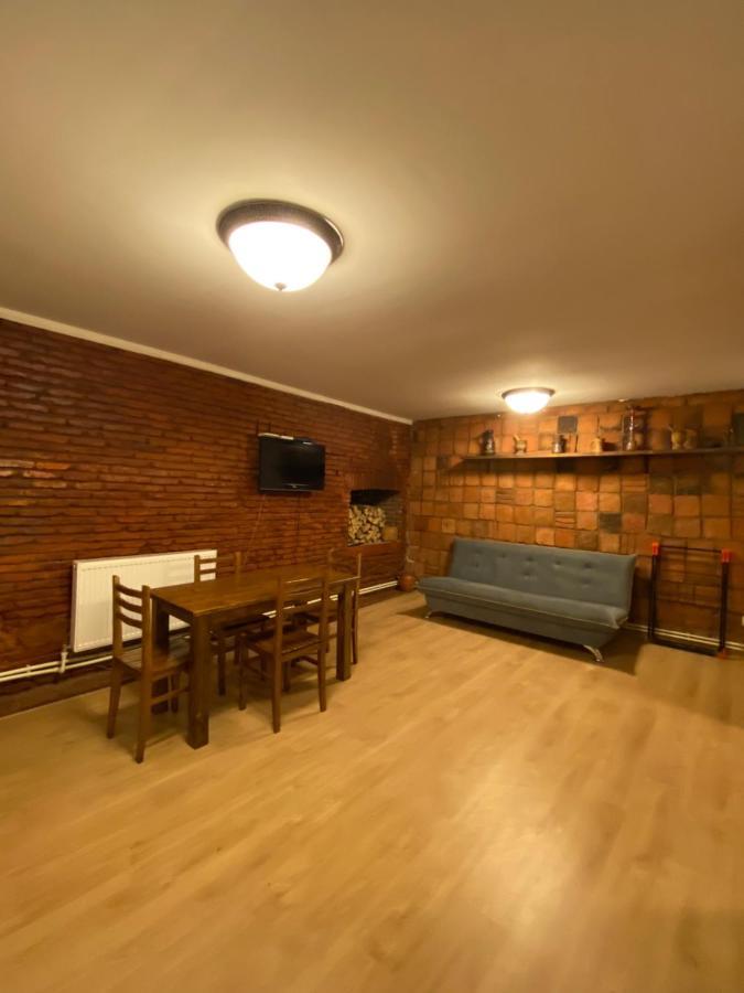Wine Rise Apartment Tbilisi Ngoại thất bức ảnh