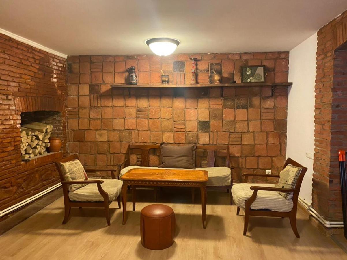 Wine Rise Apartment Tbilisi Ngoại thất bức ảnh